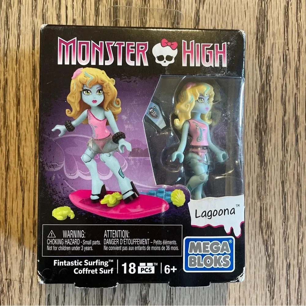 Monster High Mega Bloks Lagoona Blue Fintastic Surfing 18pcs NEW.